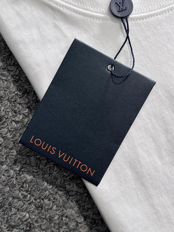 ブランドTシャツ角部分ディテール